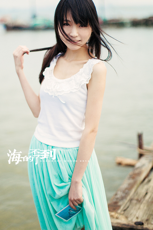I'm an open and brave girl, I like dancing and sleeping.(27P)