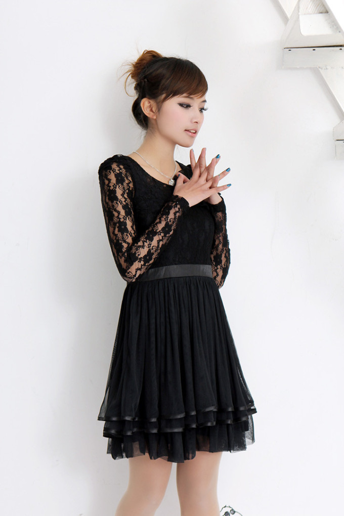 Chinese very pure girl’s photos (74)Please help girls choose, which dress is more beautiful?