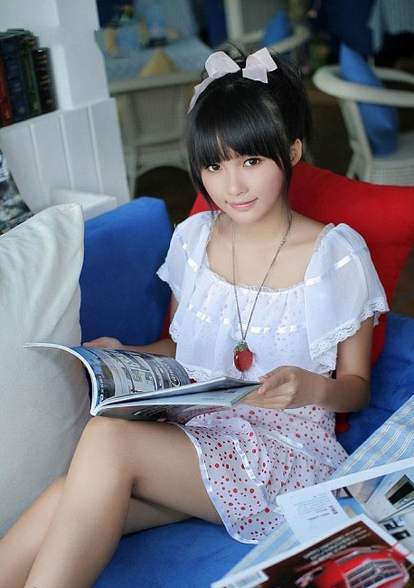 Chinese very pure girl’s photos (75)Chinese most red after 90 beauty college students