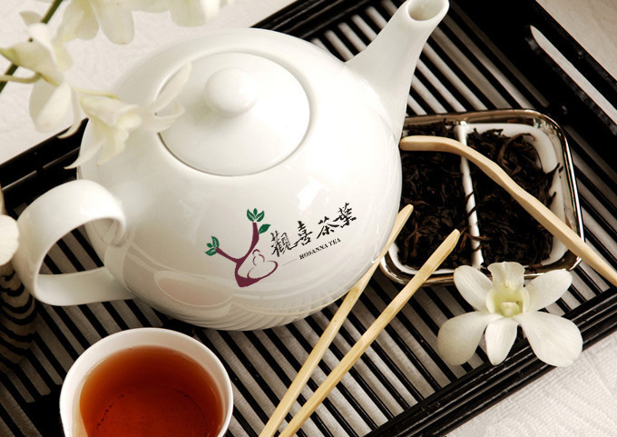Black tea brand logo chinese font design