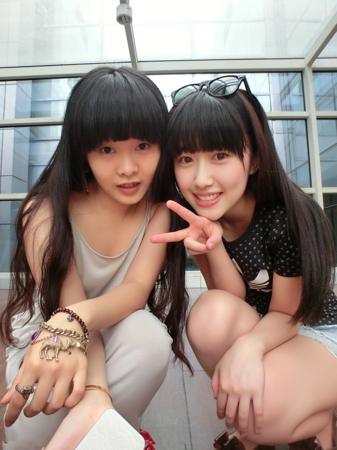 The most beautiful female college students in China - His name is: Yikun Kang