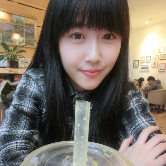 The most beautiful female college students in China - His name is: Yikun Kang